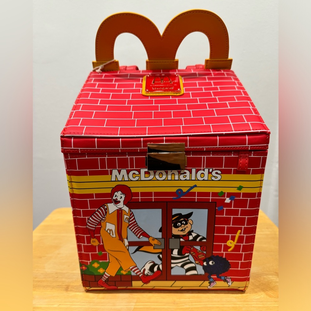 NWT Loungefly McDonald’s Mini Happy Meal Backpack 🎒 🍟 🍔
